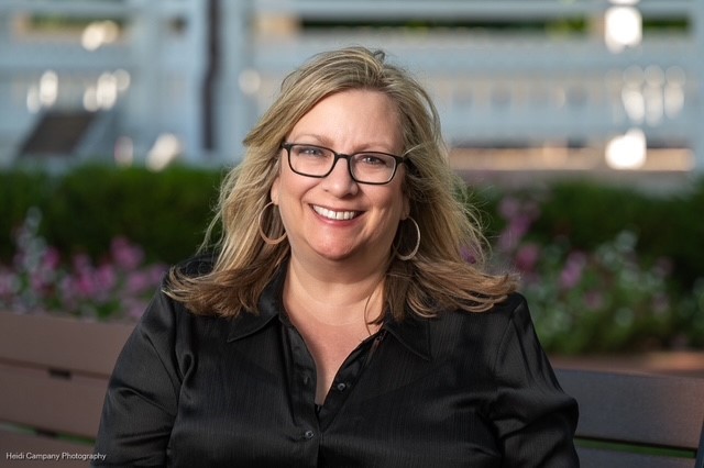 Jennifer Evans headshot