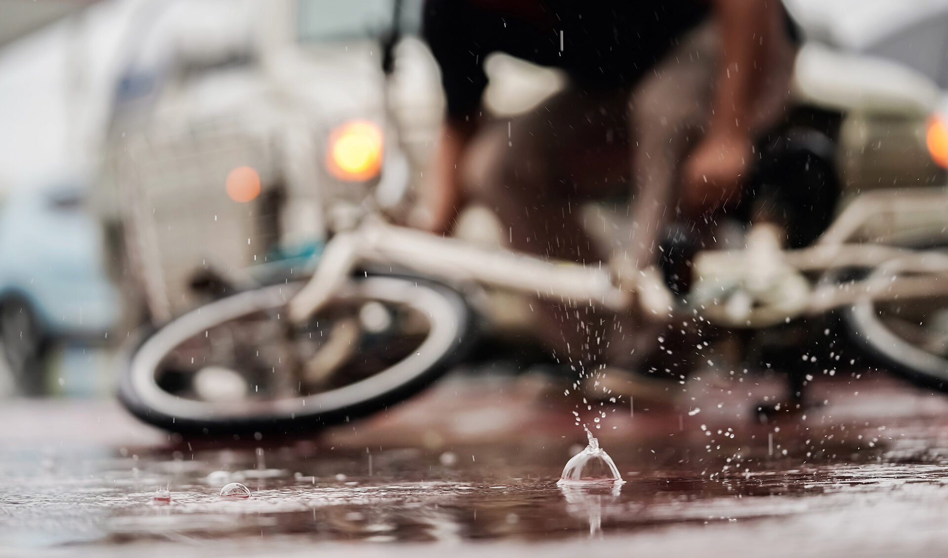 Bicycle accident in rain